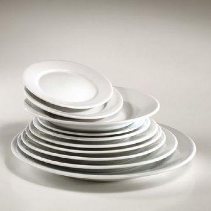 Assiette ronde en porcelaine