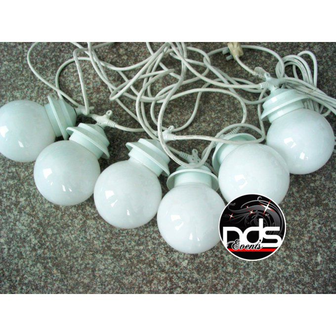 Guirlande guinguette 32m - 20 globes 15cm blancs